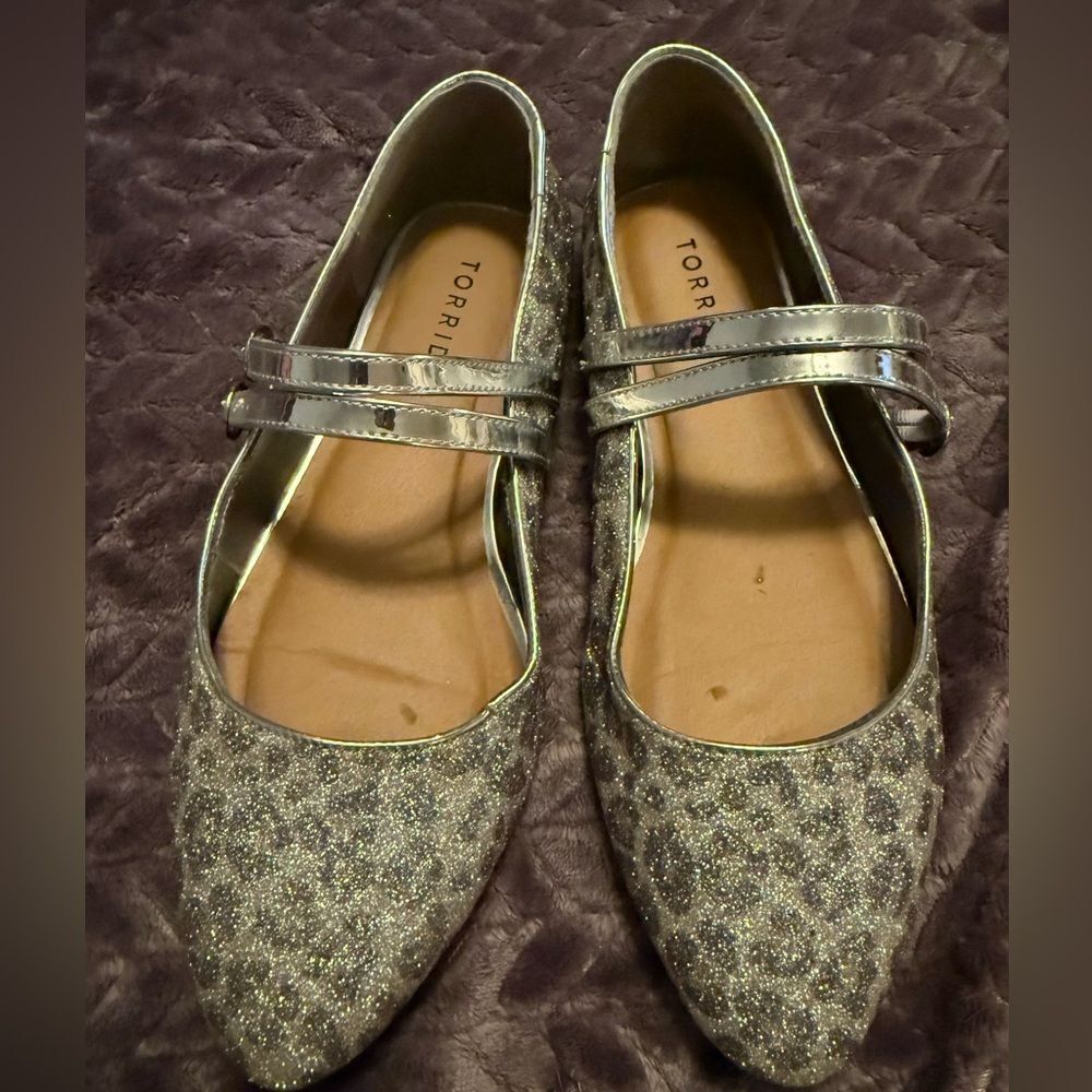 Torrid Silver Sparkly Leopard Print Flats